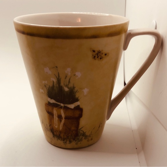 222 Fifth Mugs by Cheri Plum - “Cheri’s Garden” - 4 mug set - Picture 4 of 6